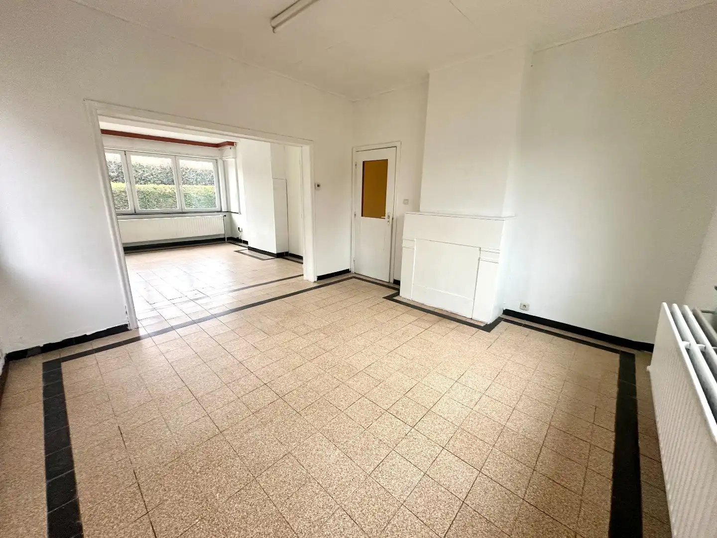 Karaktervolle vrijstaande woning met tal van mogelijkheden nabij het centrum van Tongeren foto 5