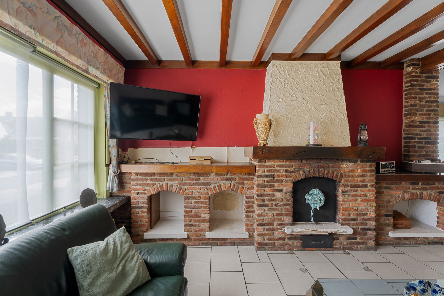 Te renoveren, halfopen, bebouwing op gunstige ligging foto 6