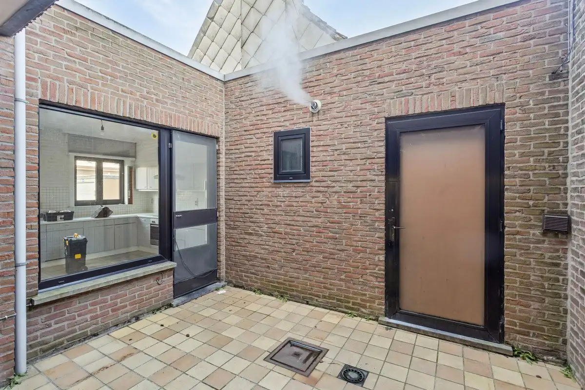 Ruime woning met 3 slaapkamers! foto 16