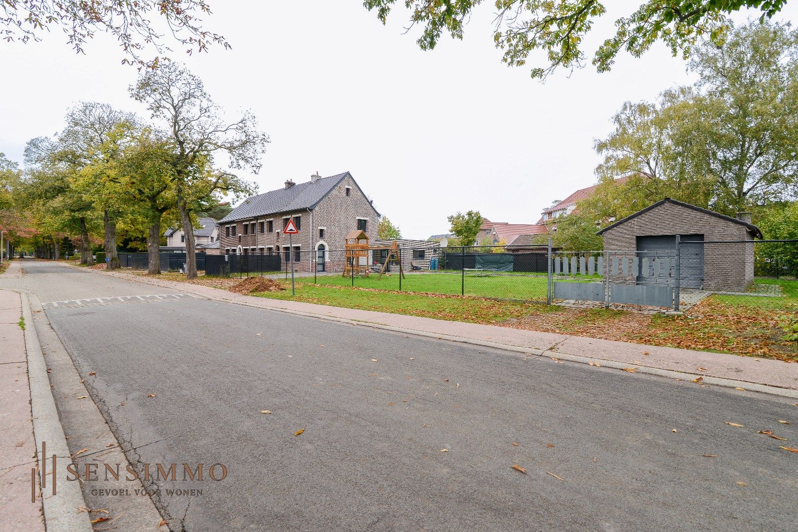 Halfopen woning met 3 slaapkamers en ruime tuin foto 17