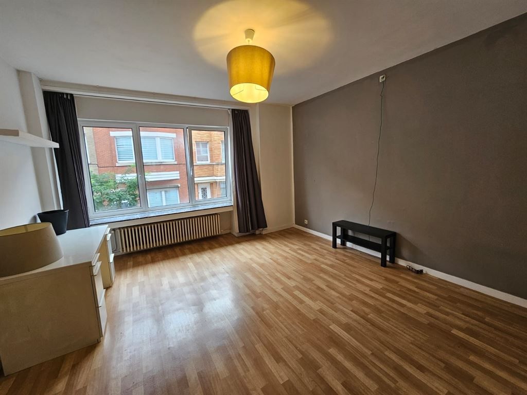 Ruim appartement met 3 slaapkamers en zonnig terras (geen gemeensch. kosten) foto 9