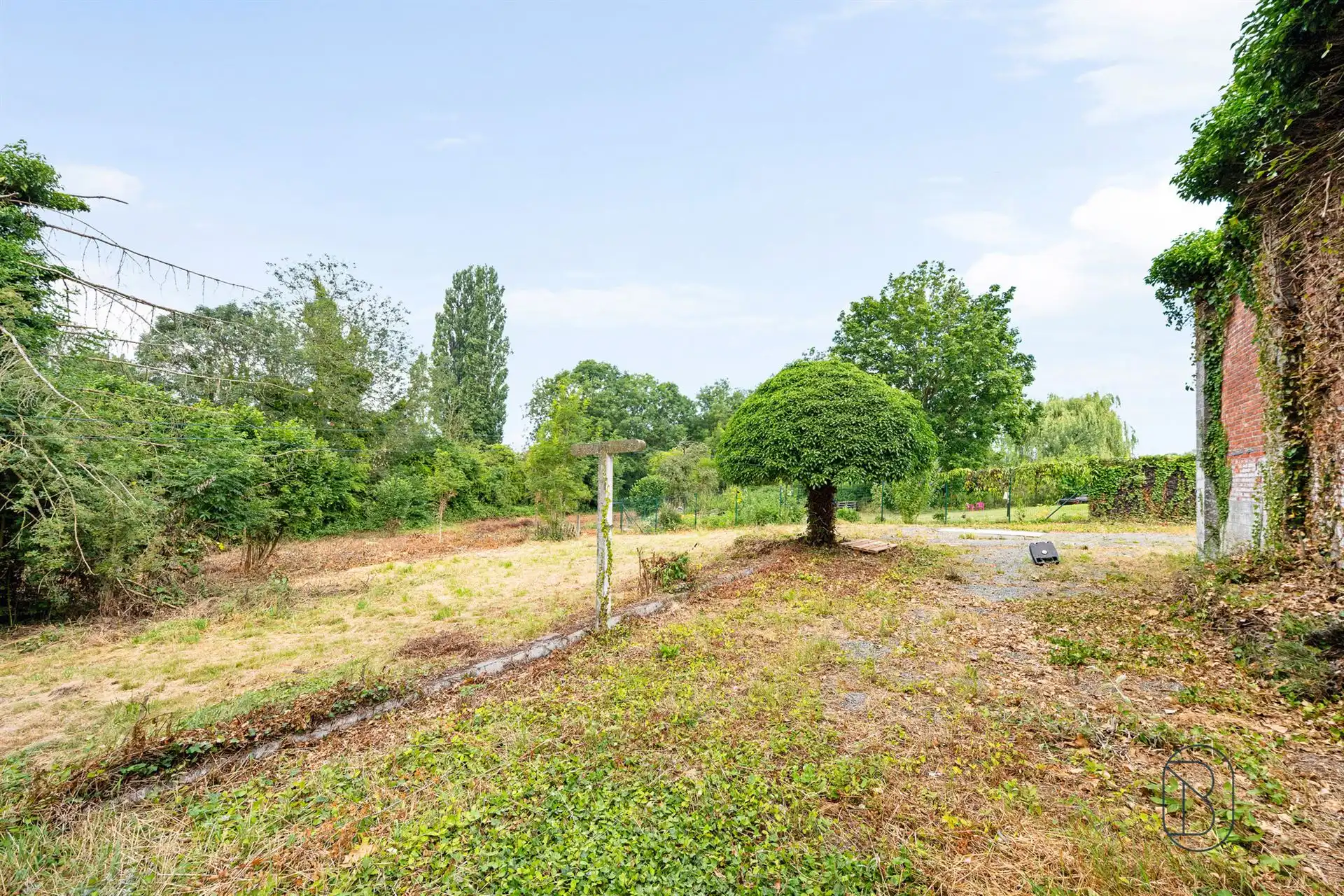 Charmante te renoveren hoeve met hangar op 36 are! foto 21