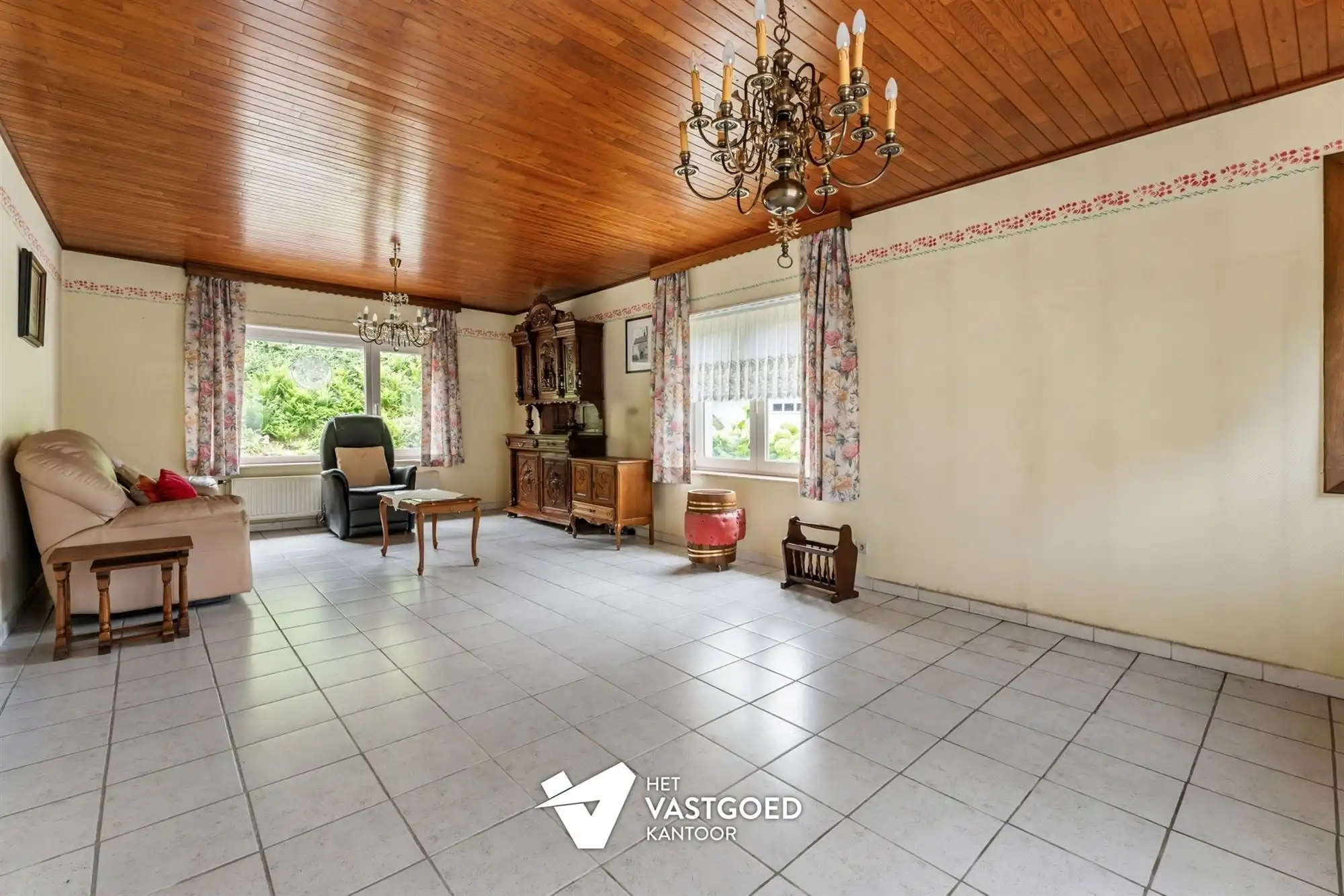 TE RENOVEREN KNUSSE WONING MET TUIN VAN 48A90CA EN LOODS EN GARAGE TE KAGGEVINNE foto 8