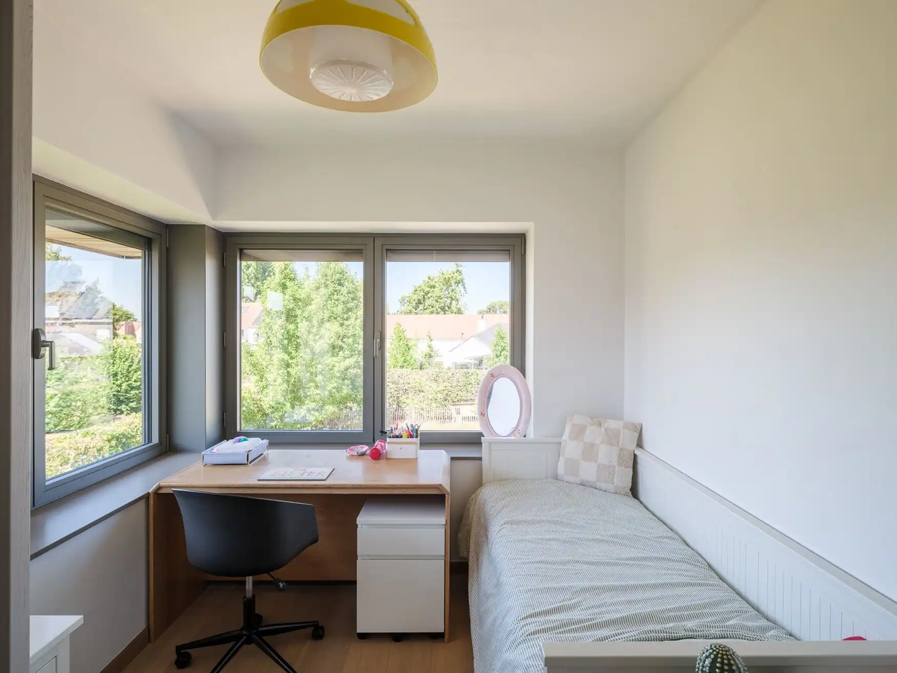 Gezinswoning met vijf slaapkamers en zwembad foto 17