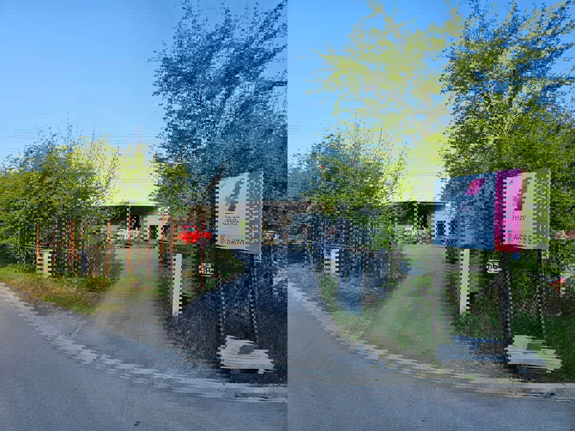 GENK te koop: Industriegrond met constructie - toplocatie foto {{pictureIndex}}