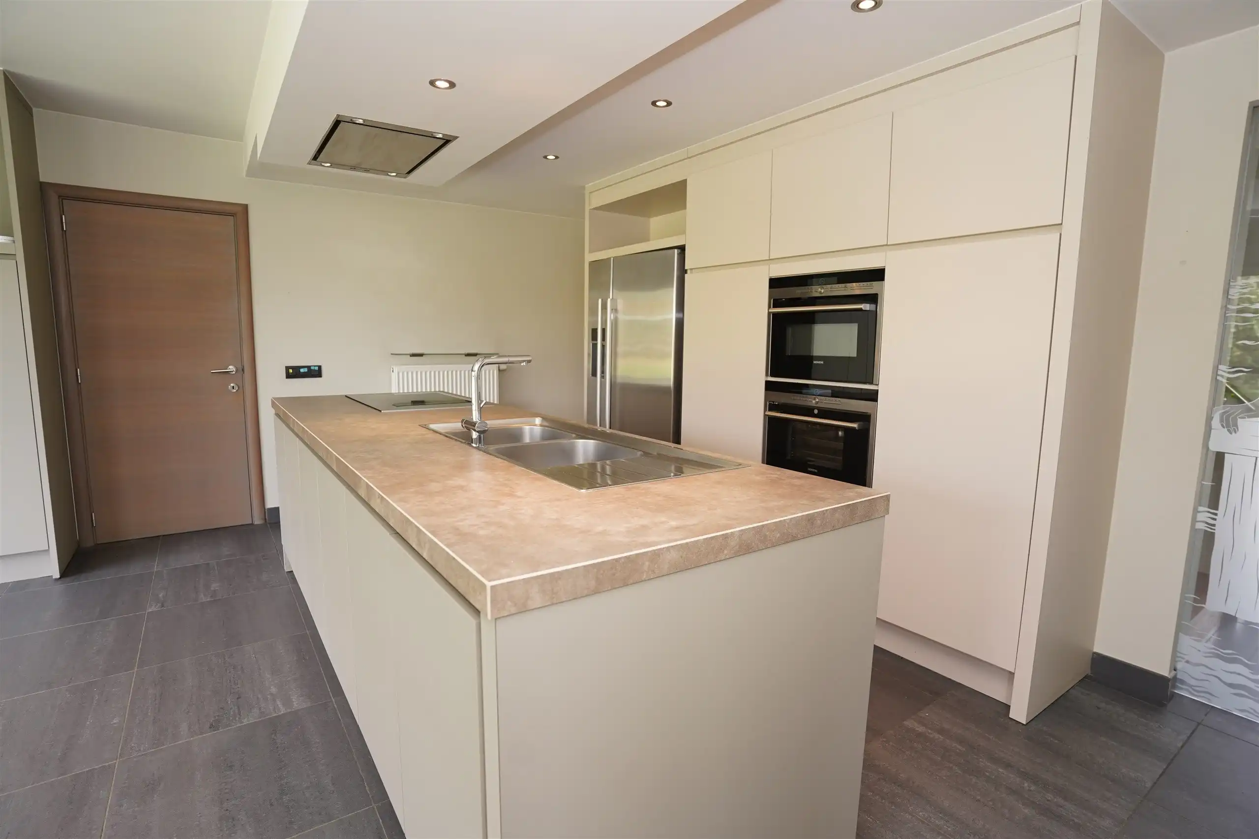 Prachtige halfopen villa met zicht op groen – ruimte, rust en comfort op 952 m² foto 12