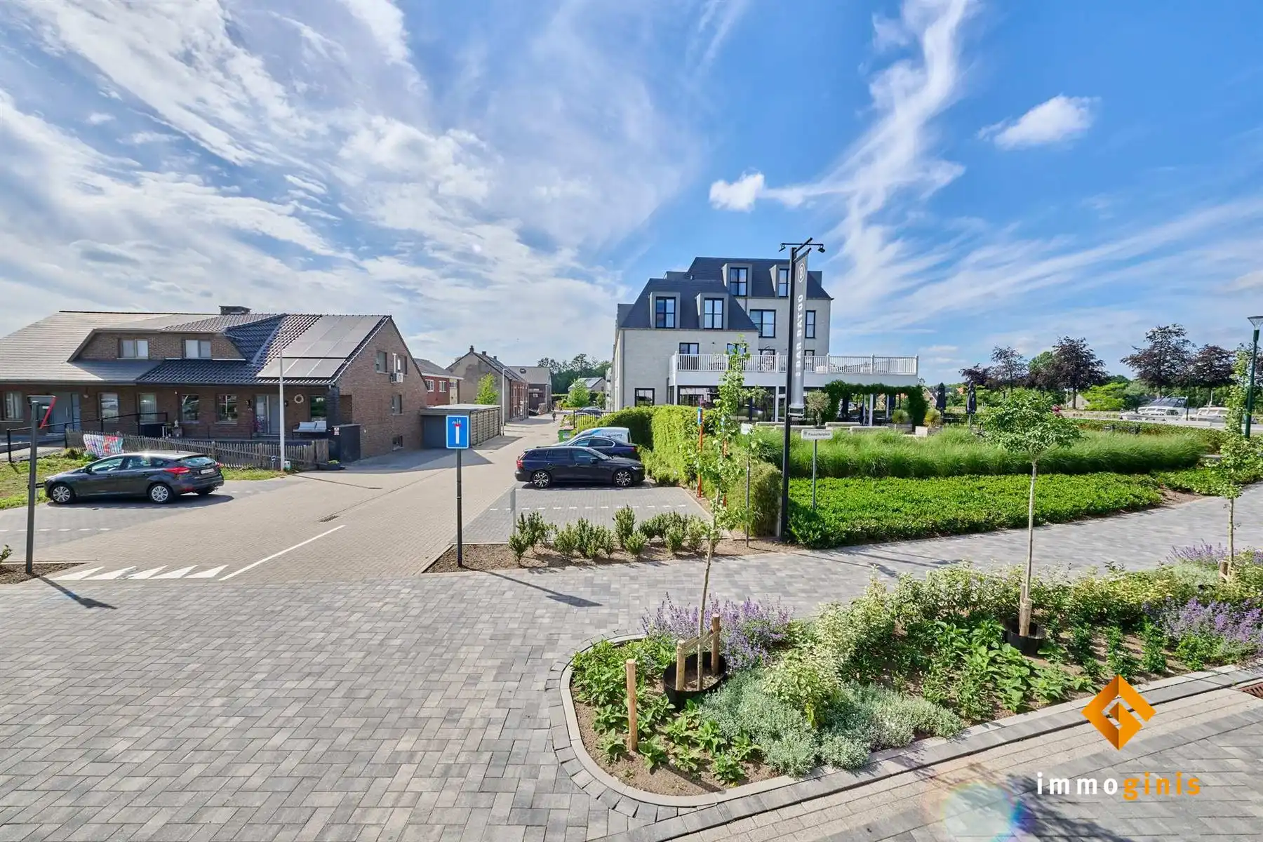 Gerenoveerde woning met 3 ruime slaapkamers, op een prachtige locatie vlakbij het centrum van Bocholt. foto 24