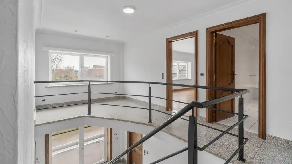 Bedrijfspand met woonst te huur in Dikkelvenne foto 20