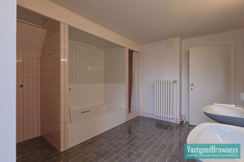 Exclusieve villa met praktijkruimte in groene omgeving nabij het centrum van Zottegem foto 25