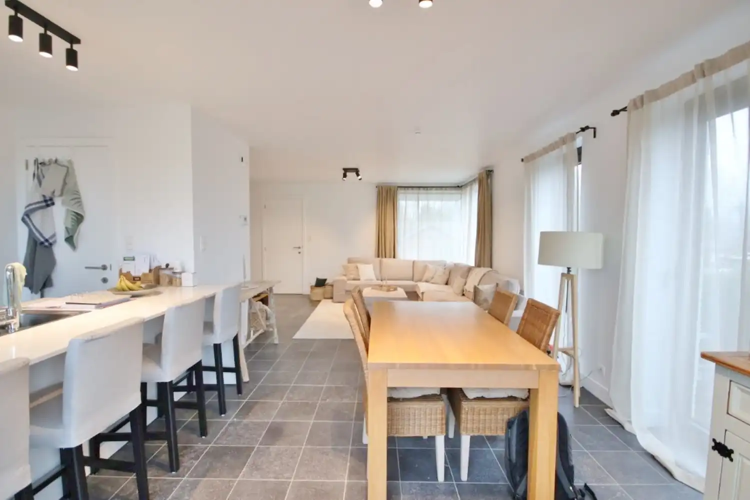 Moderne woning met 3 slaapkamers en tuin in het rustige Landen foto 9