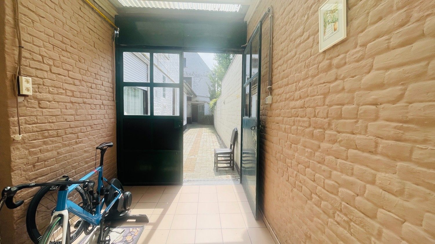 Veelzijdige vrijstaande woning met praktijkmogelijkheid in het centrum van Ruddervoorde foto 10