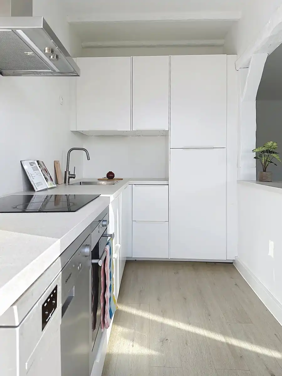 Instapklaar appartement met 3 kamers op een toplocatie! foto 34