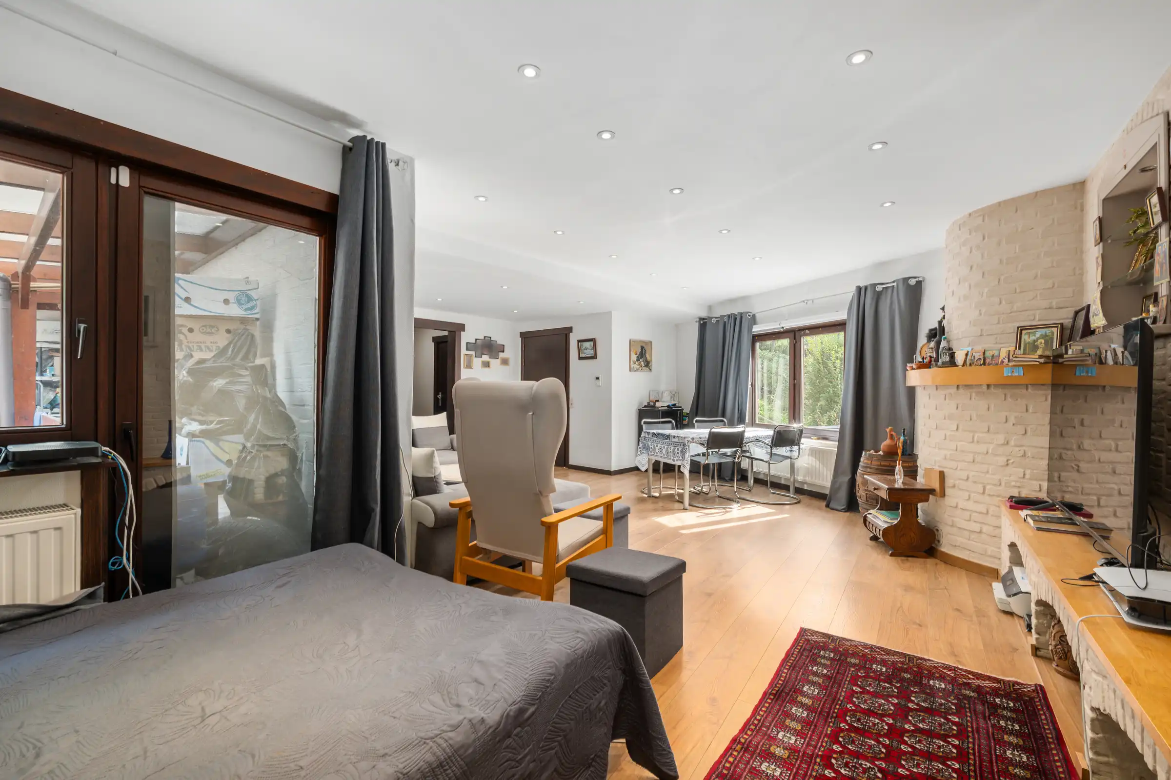 Ruime woning met renovatie foto 5