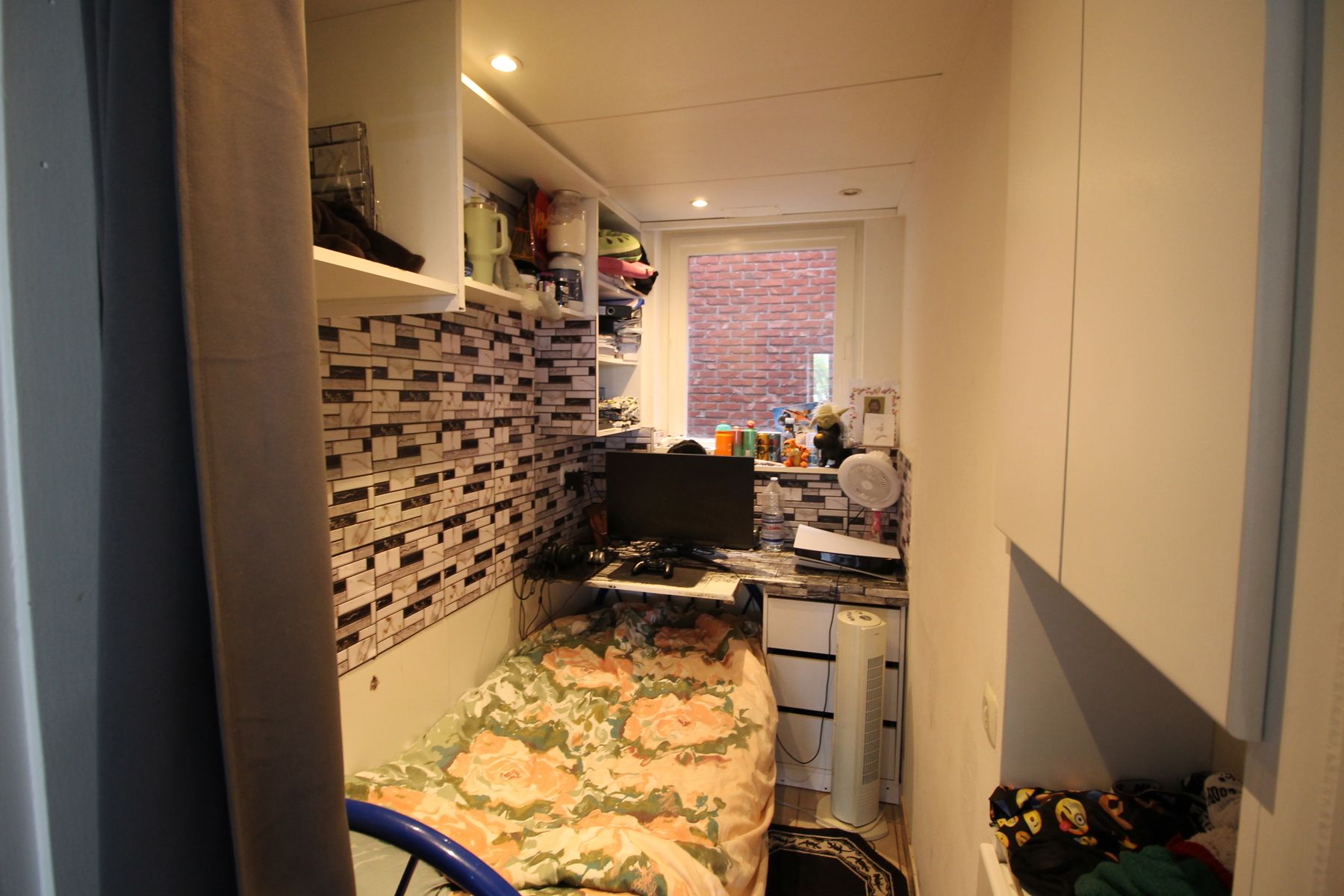 Appartement op de 3de verdieping met 2 slaapkamers en lift. foto 6