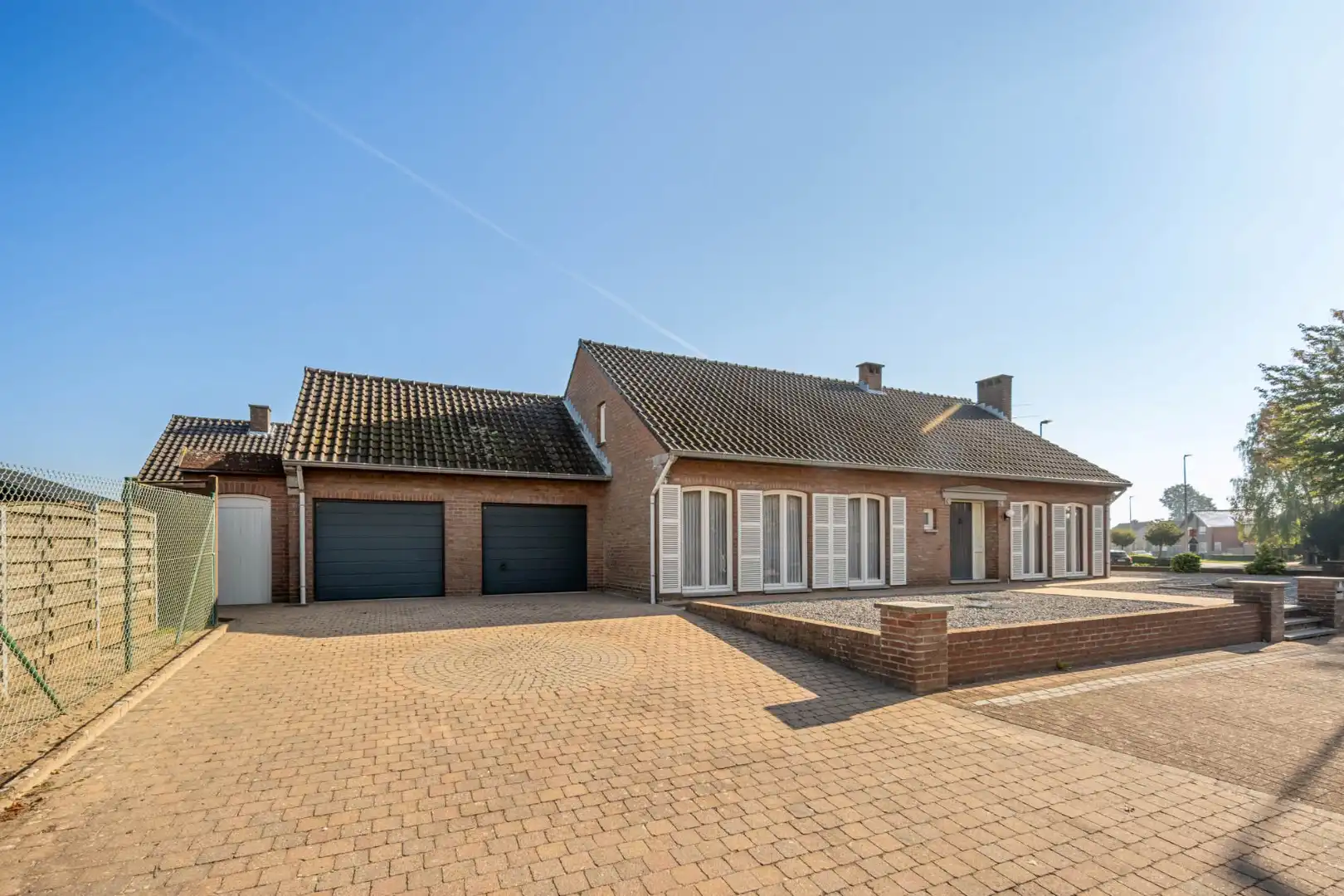 Hoofdfoto van de publicatie: Gelijkvloerse, verzorgde woning gelegen op een perceel van 6a37ca, vlakbij het centrum, scholen, wandel- en fietsroutes