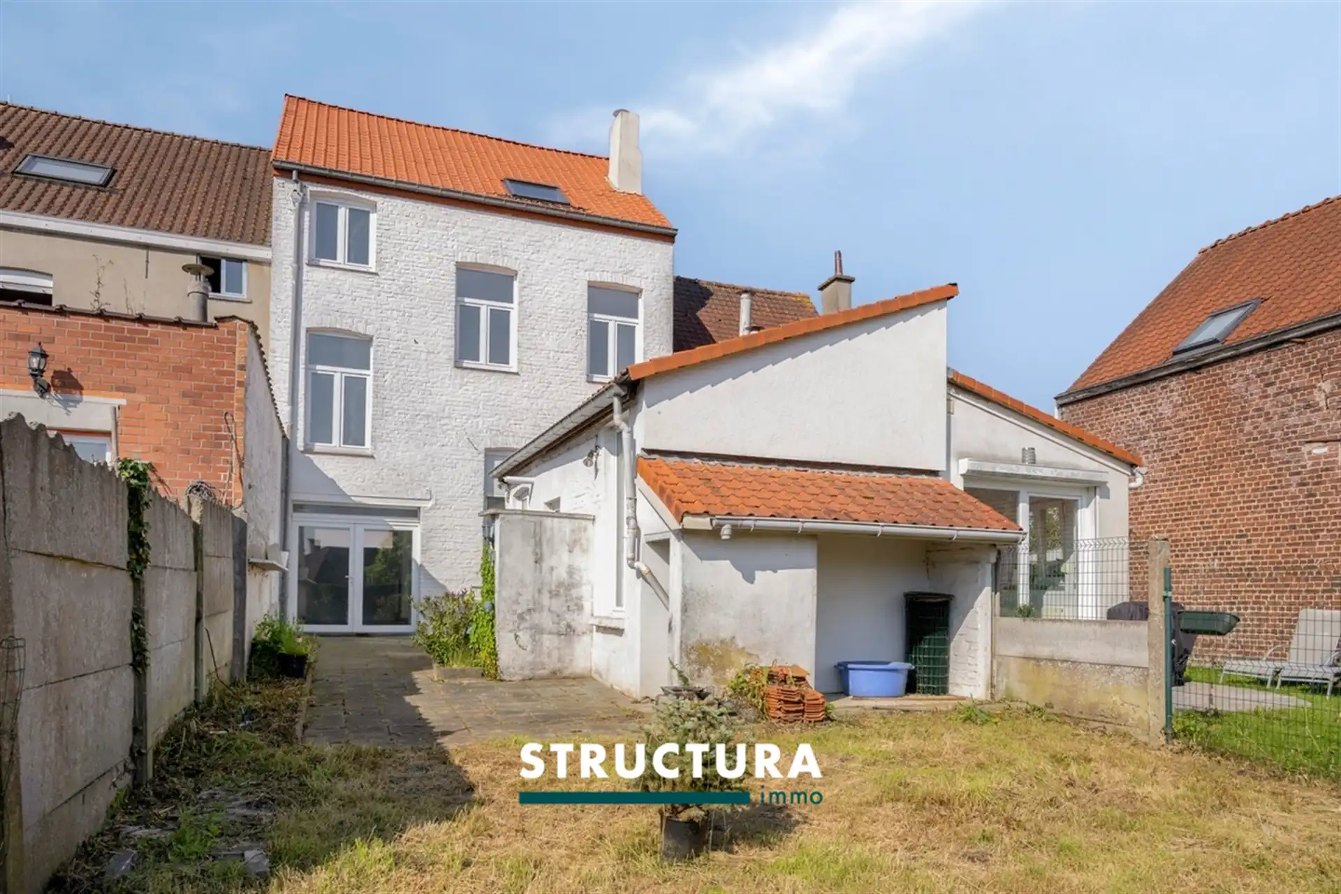 Veelzijdige woning (kangoeroewonen, wonen/werken, ...) met tuin en oprit foto 2