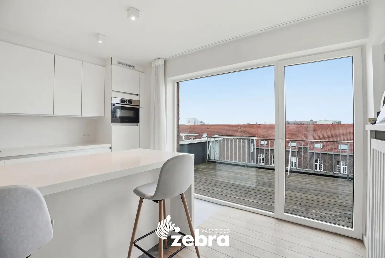 Penthouse met 2 slaapkamers op 191 m² in hartje Roeselare! foto 3