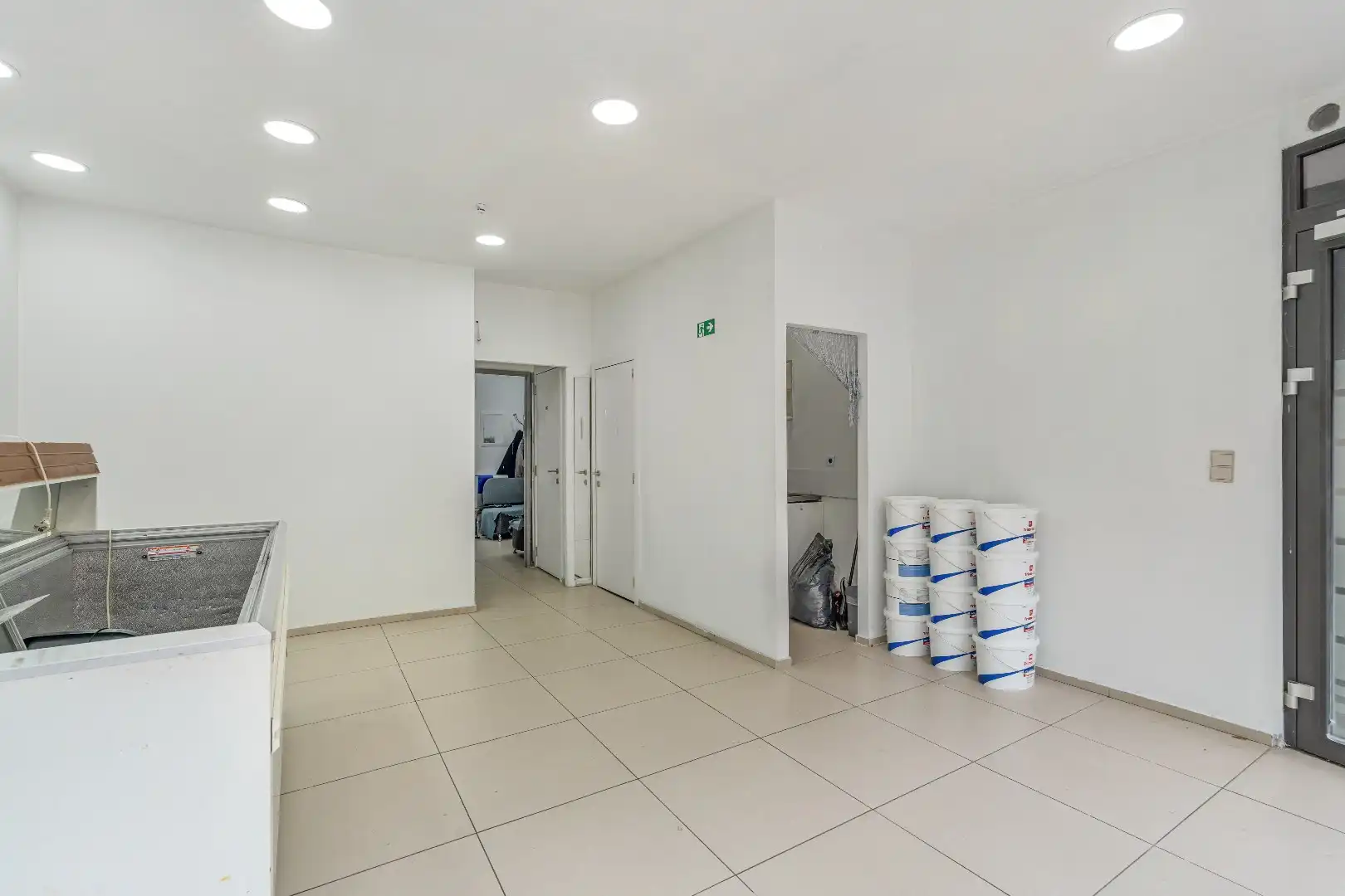 Commercieel uitstekend gelegen handelspand, 60m² foto 7