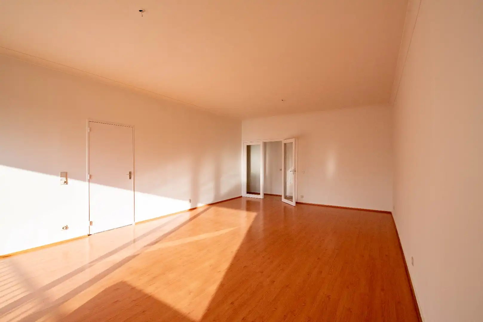 Instapklaar appartement op de 1ste verdieping met terras foto 2