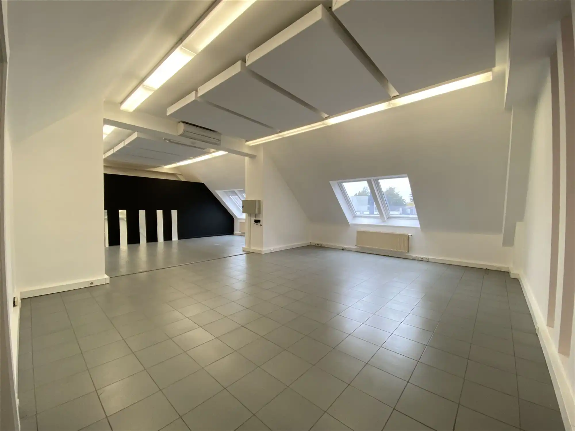Bureauruimte op commerciële locatie  foto 5