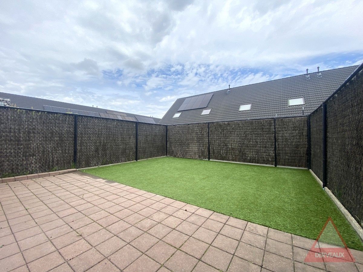 Roeselare – Instapklare gezinswoning met zonnige tuin en carport foto 16