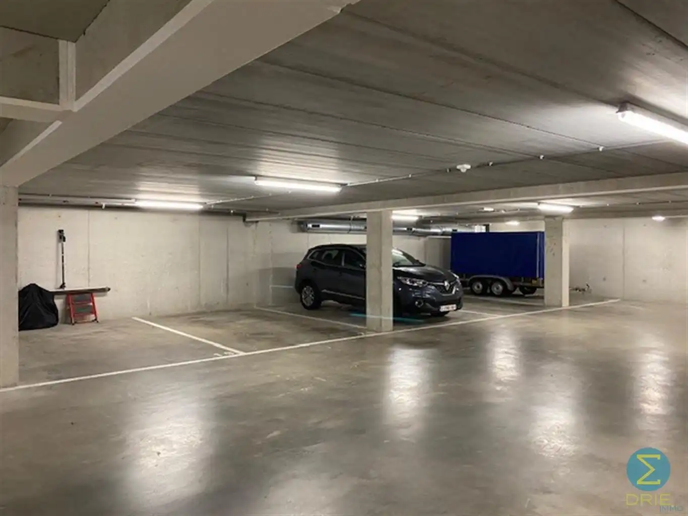Parkeerplaats te koop foto {{pictureIndex}}