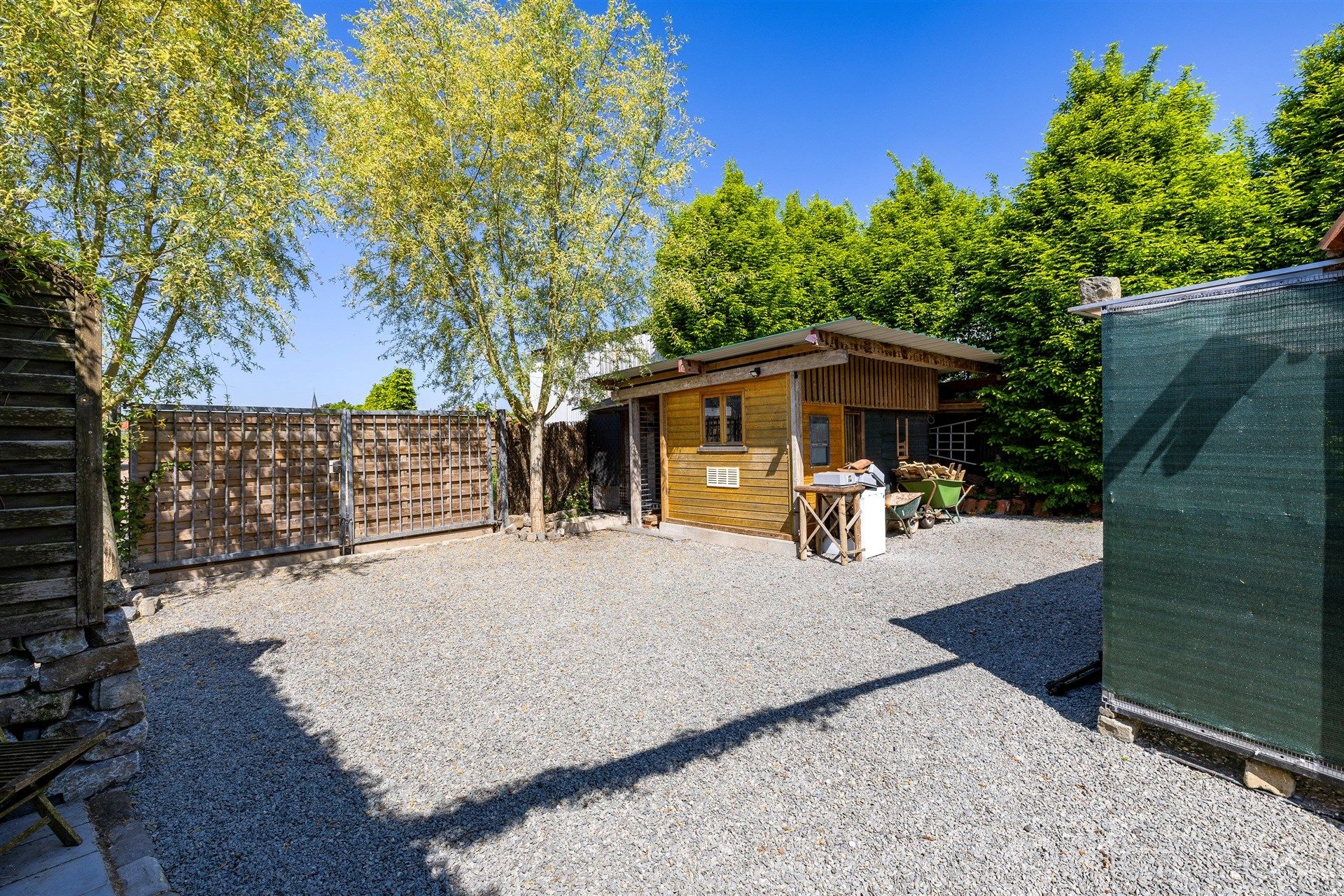 Karaktervolle open bebouwing met loods op groot perceel foto 34