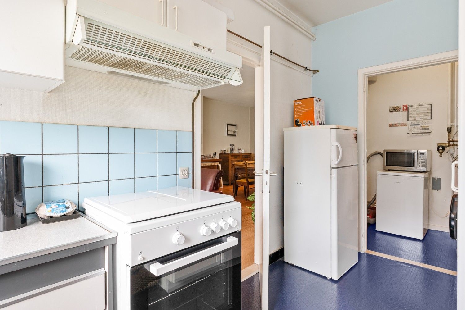 Groot 2 slaapkamer appartement met terras in een doodlopende straat in het centrum van Wijnegem! foto 6