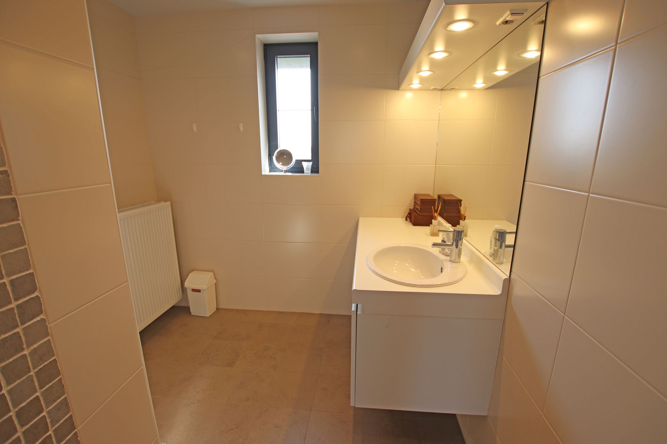Te huur foto 15