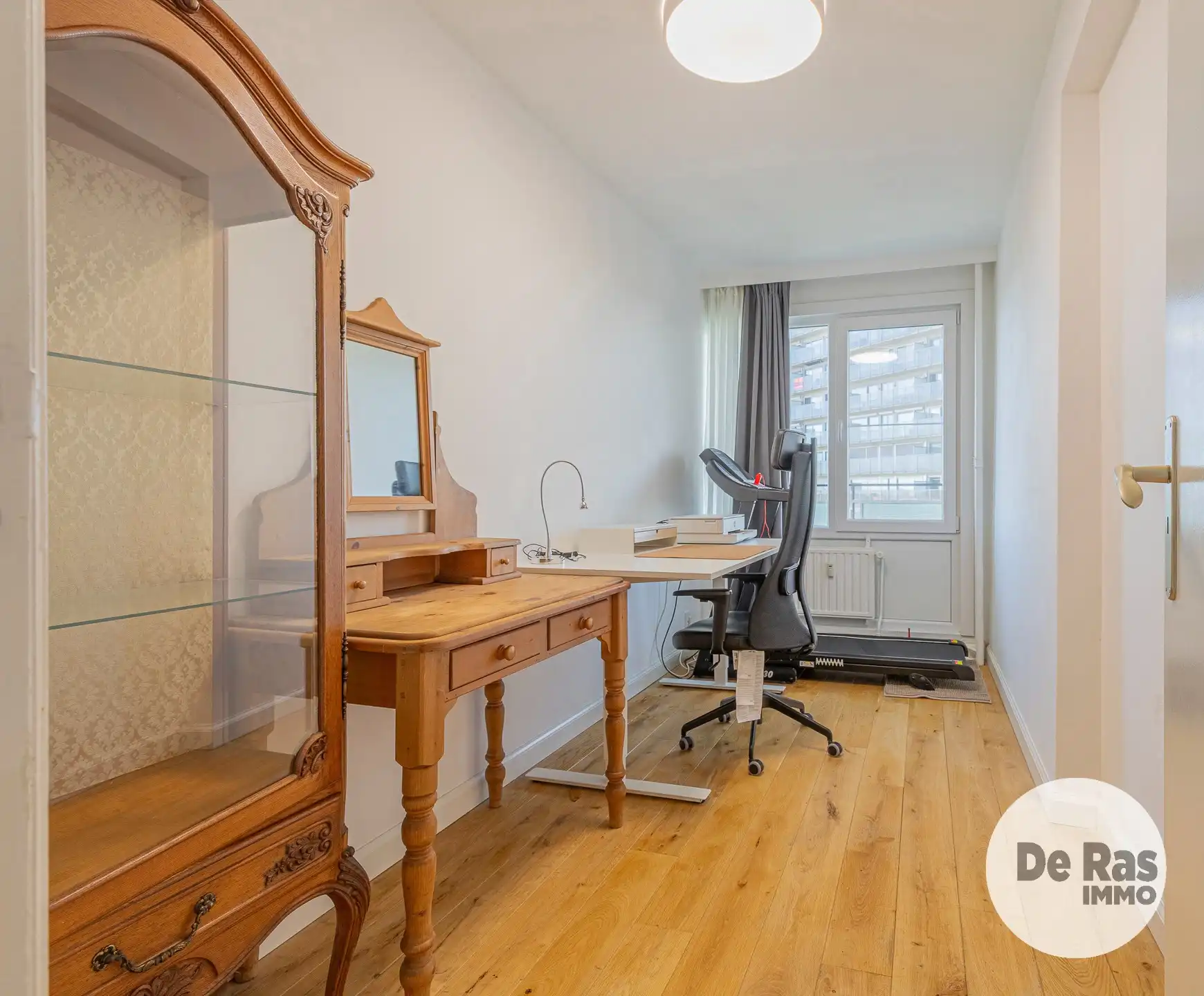 GENT - Instapklaar appartement met 2 kamers en ruim terras foto 12