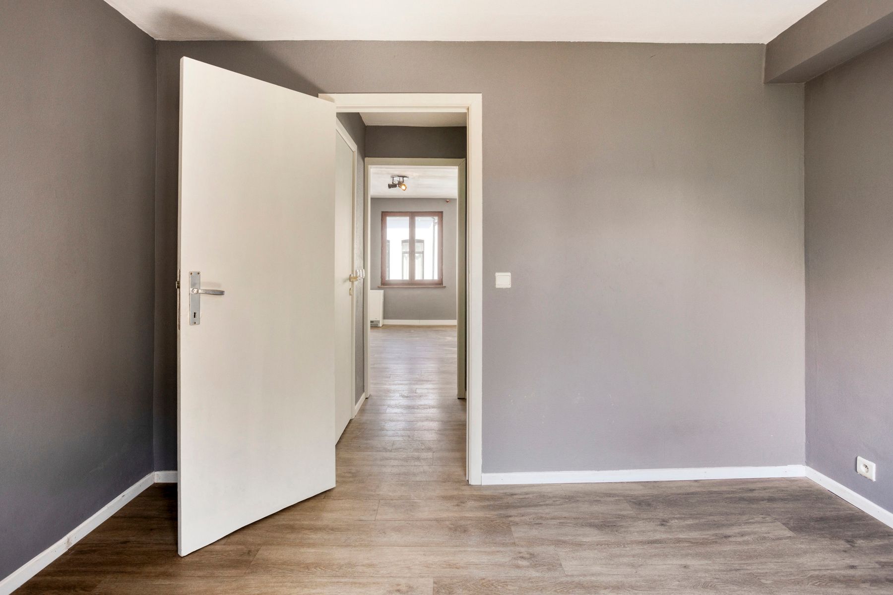 Instapklaar één-slaapkamerappartement (V2) op toplocatie. foto 8