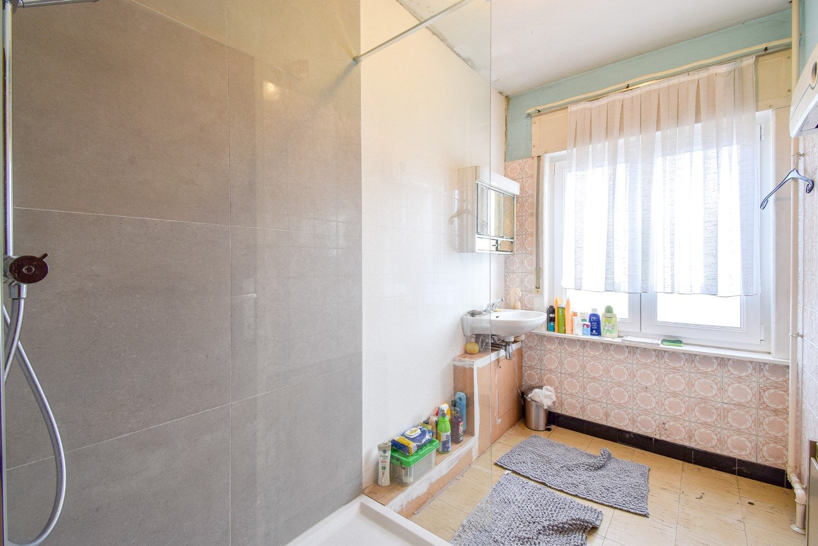 Te renoveren gezinswoning met 4 slaapkamers vlakbij het centrum van Middelkerke foto 8