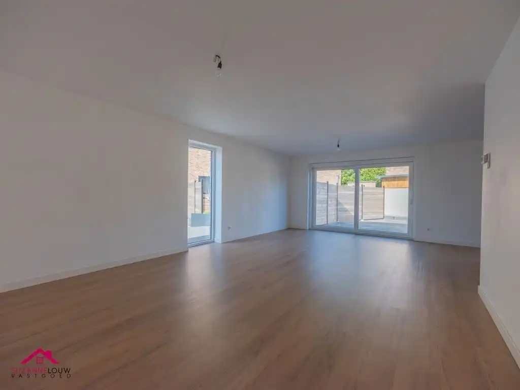 Gelijkvloers appartement met ruim terras foto 18