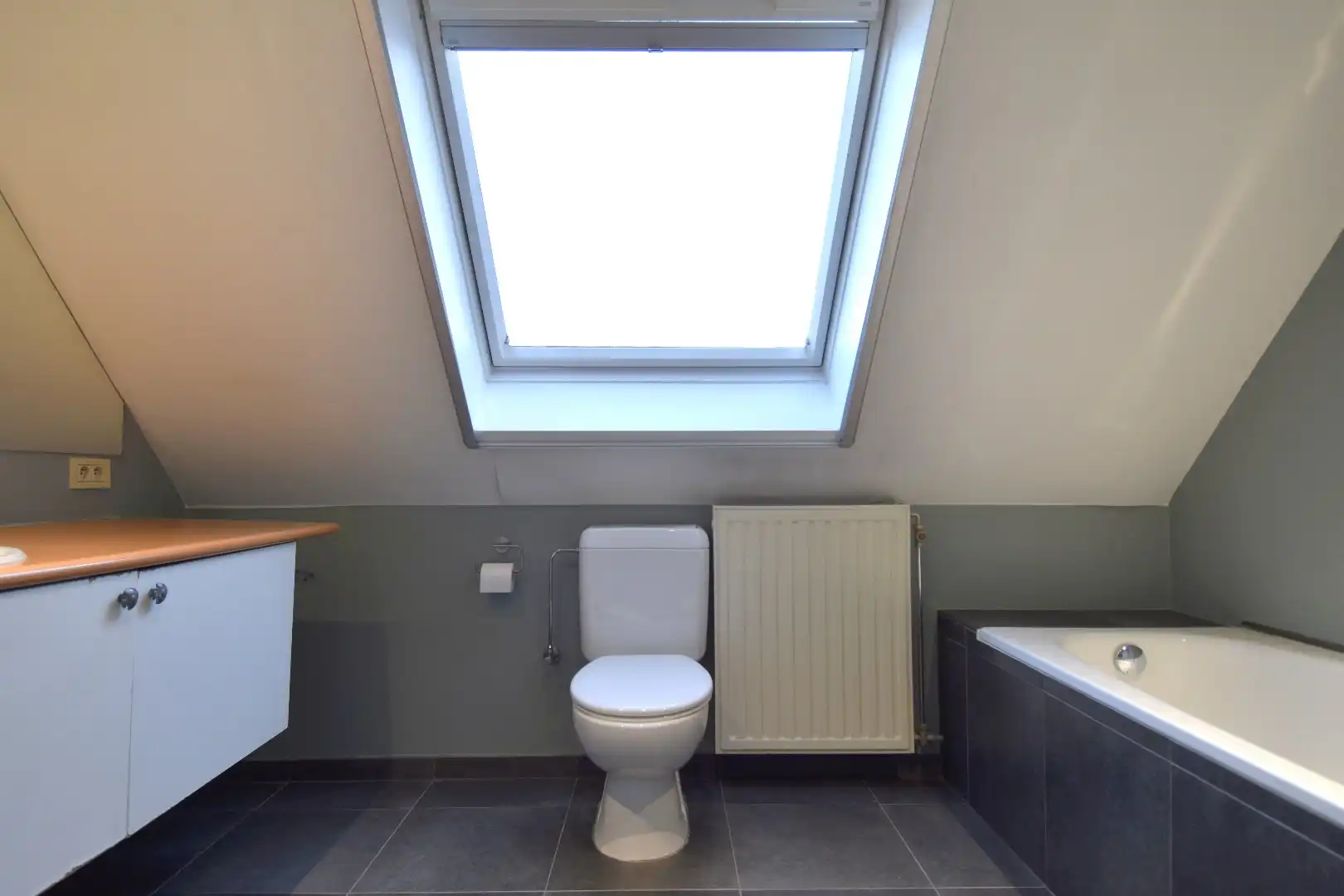 Rustig gelegen open bebouwing met 4 slaapkamers te Gullegem foto 15