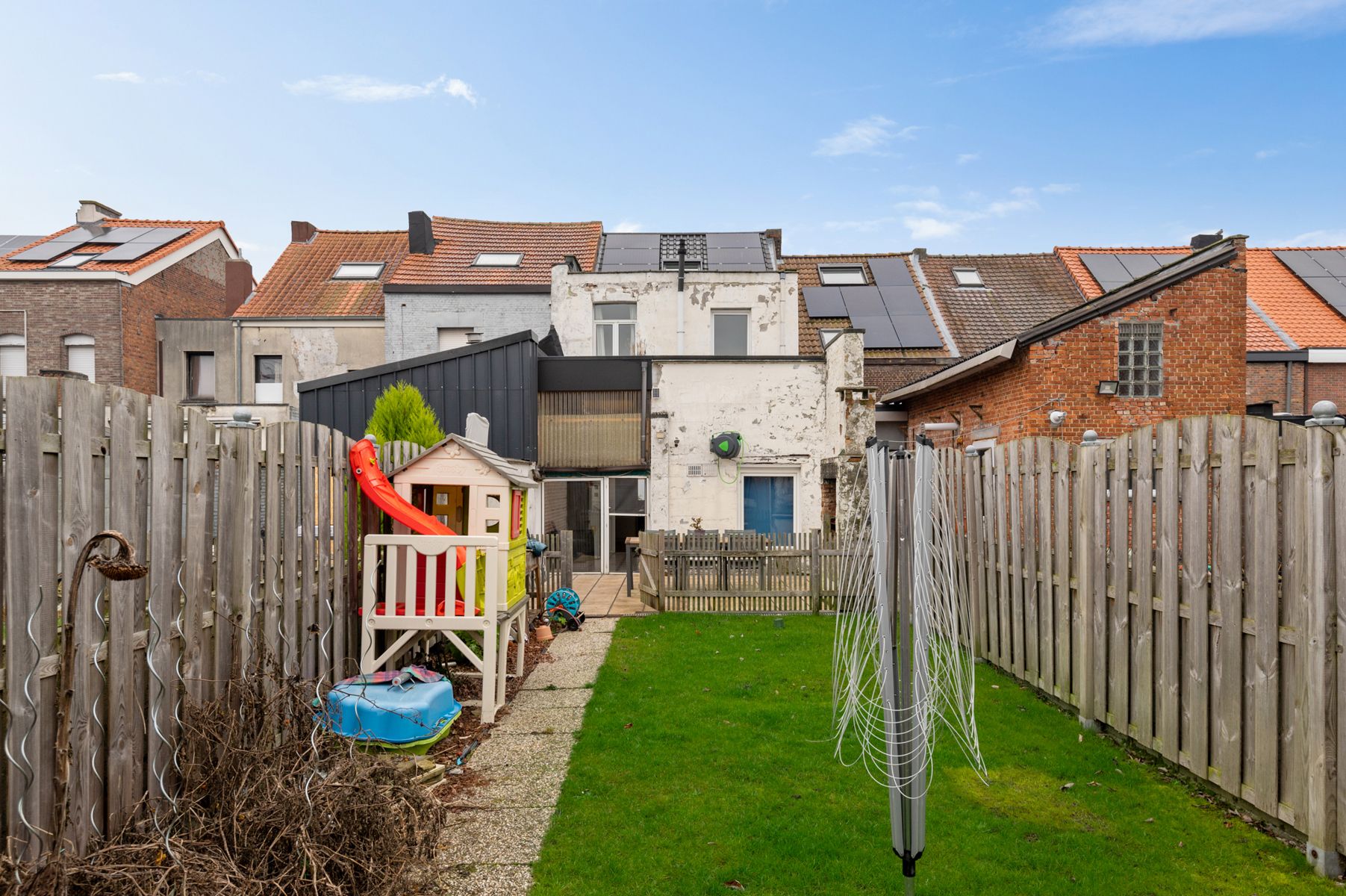 Charmante rijwoning met karaktergevel in rustig straatje te Niel foto 2