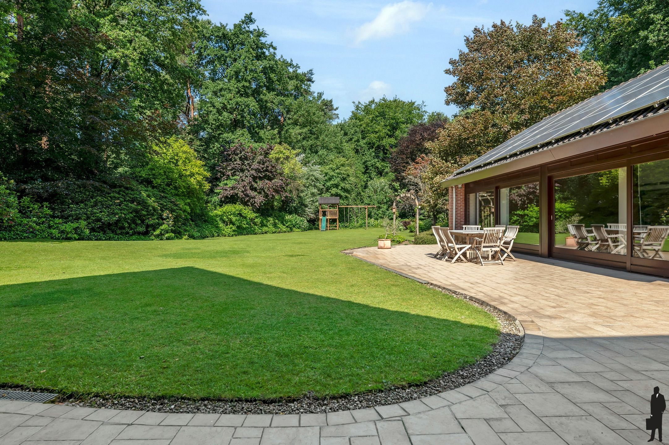 Seventiesvilla op toplocatie! foto 23