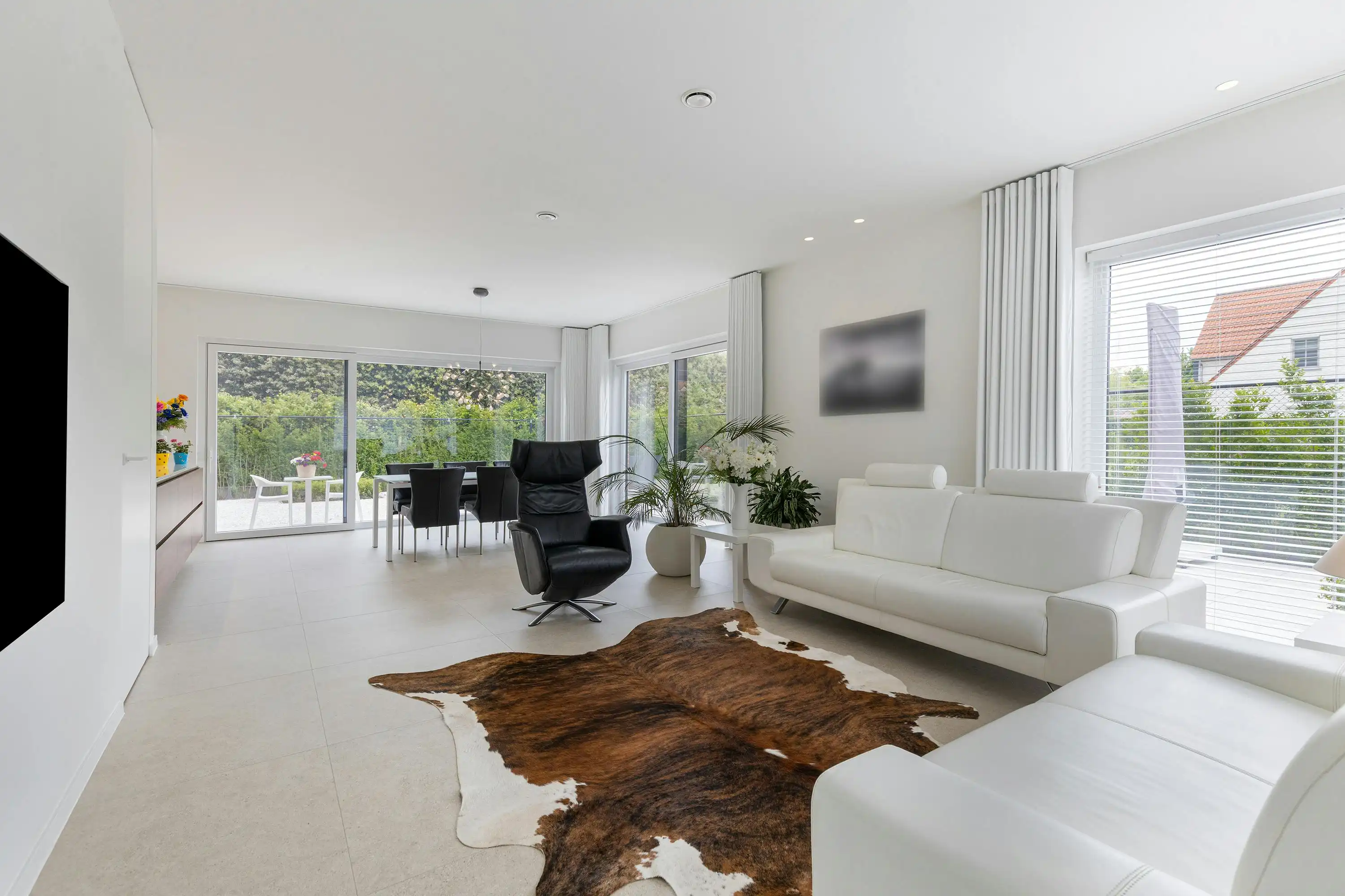 Perfect afgewerkte villa (2023) op rustige ligging foto 3