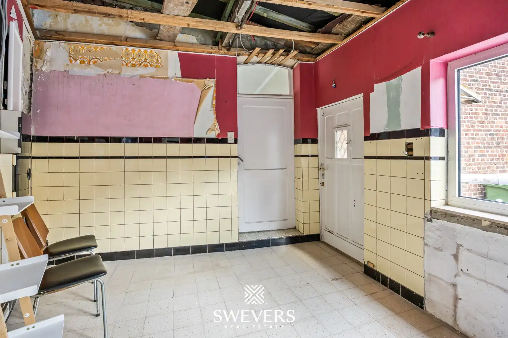 Vrijstaande woning met ruime garage en tuin op centrale ligging in Zepperen  foto 12