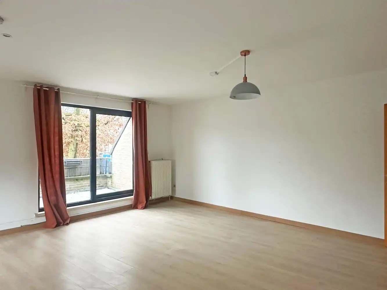 Lichtrijk appartement op zeer gunstige locatie in Wilrijk! foto 6