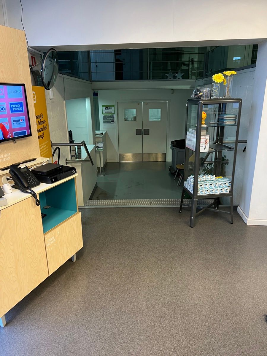 Commercieel pand op TOP - locatie. foto 13