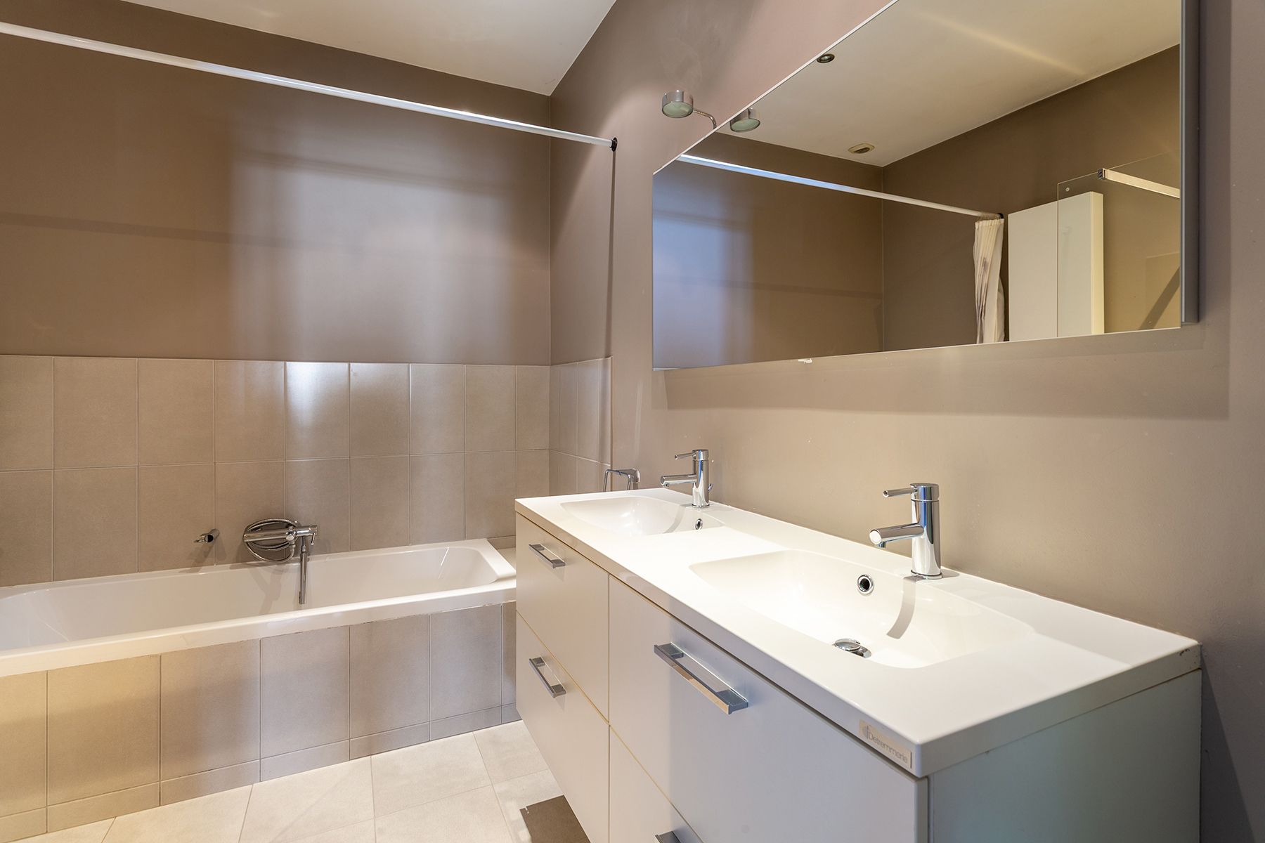 Exclusieve villa met tuin in rustige Elsdonckwijk foto 28