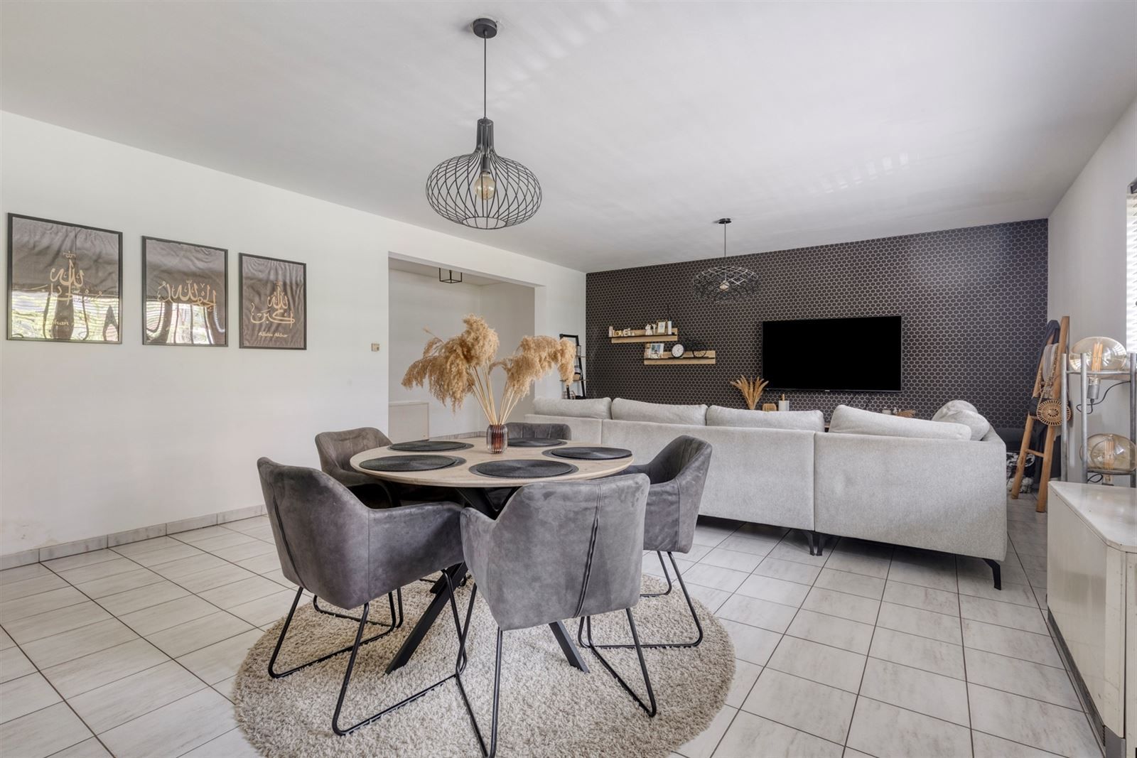 Appartement met terras en bijhorende garagebox foto 4