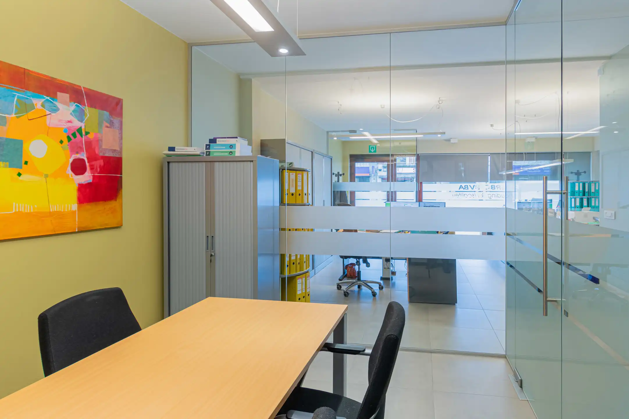 Handelsruimte/kantoorruimte te koop in centrum Willebroek foto 2