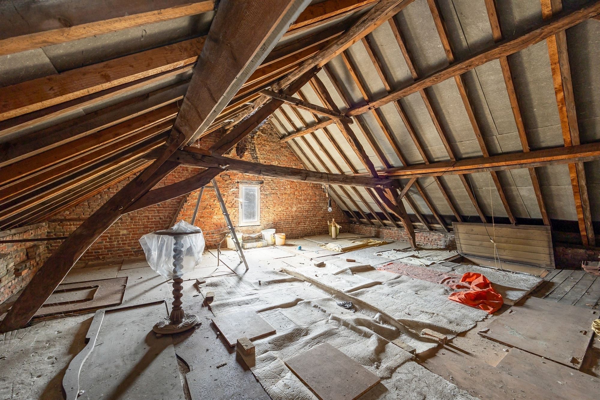 Ruime woning met 4 slpkmrs. en koer foto 30