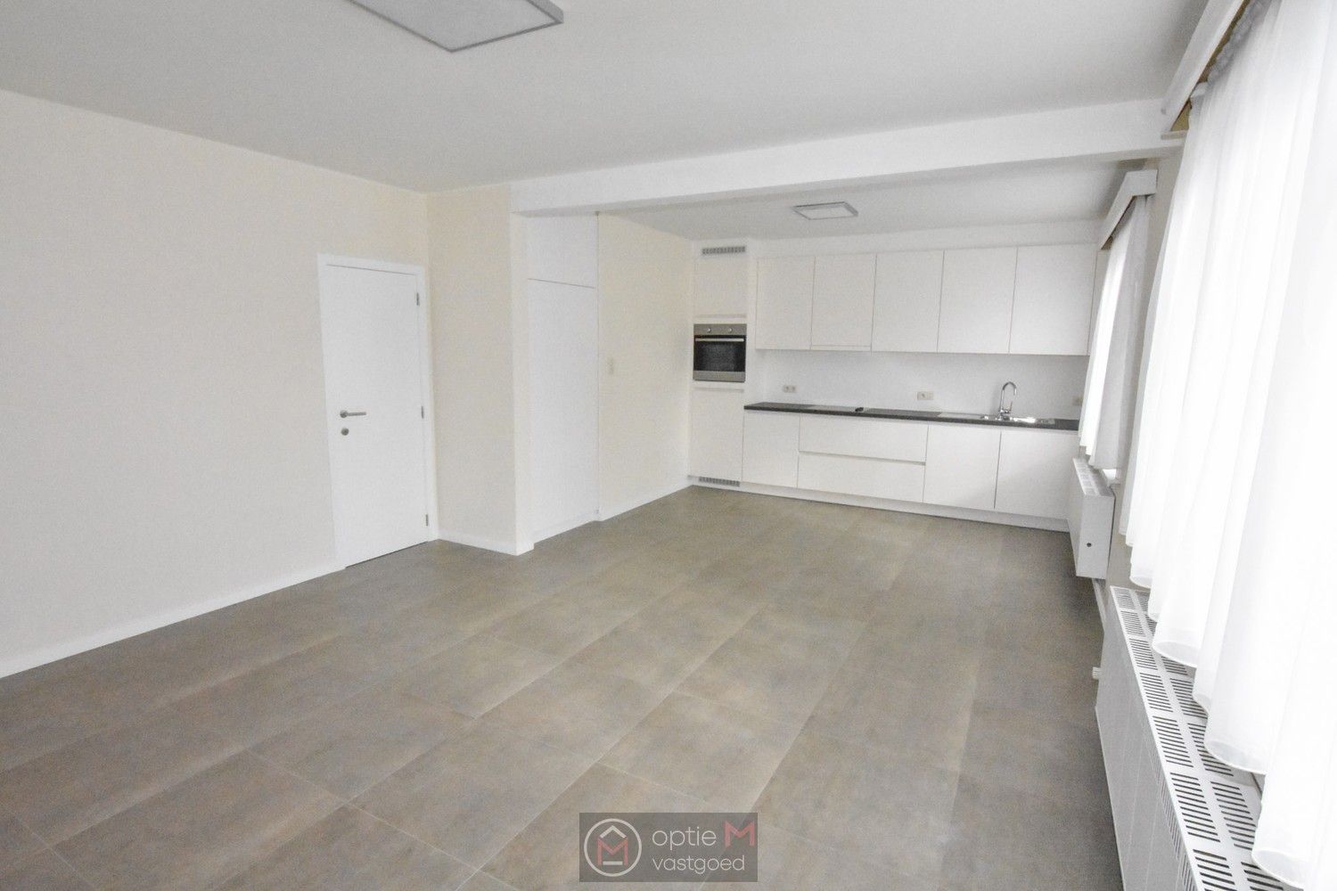 VOLLEDIG GERENOVEERD APPARTEMENT foto 3