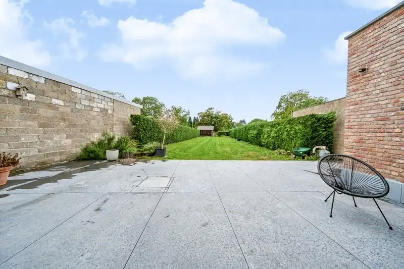 Karaktevolle eengezinswoning met garage en ruime tuin foto 16