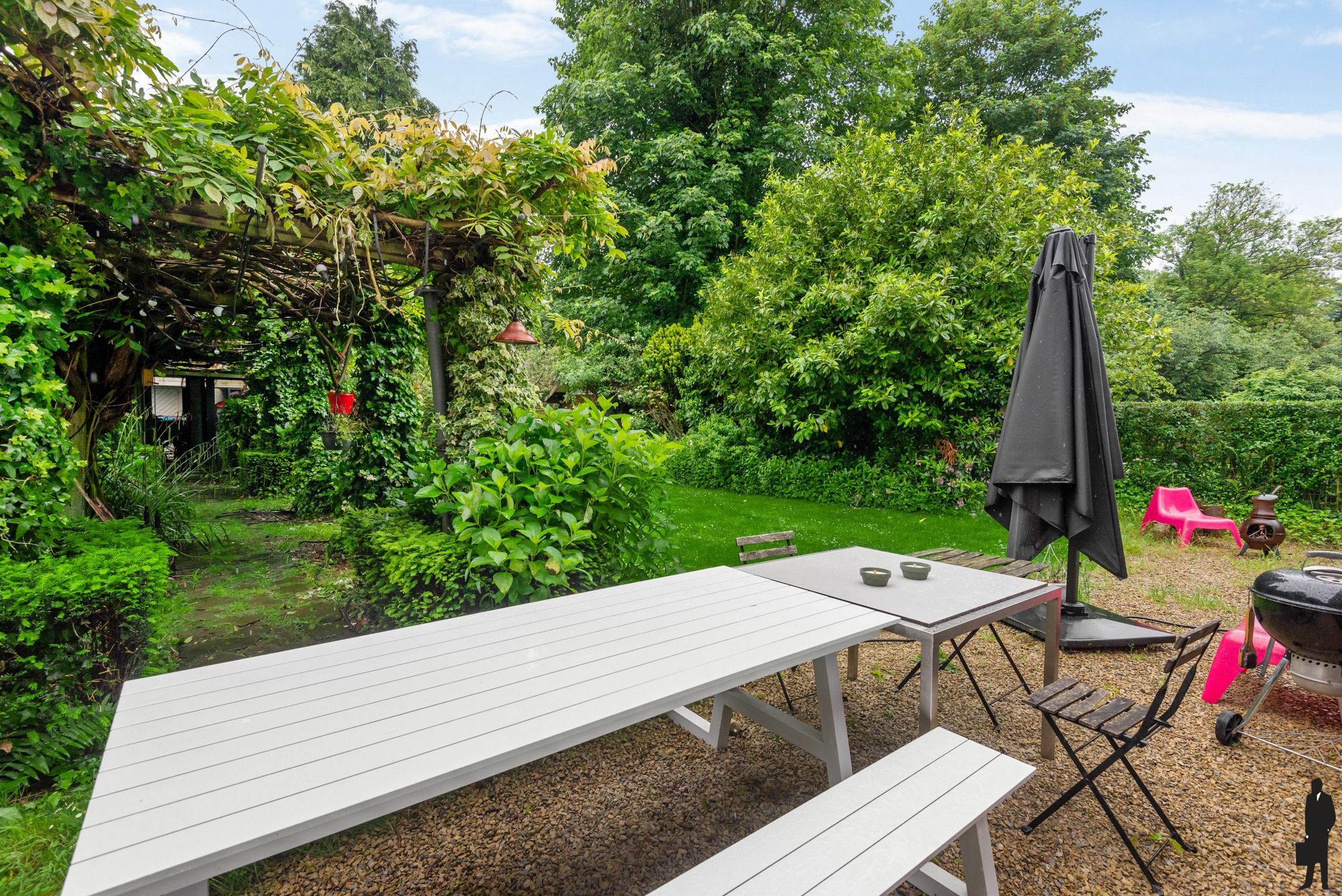 Zeer ruime woning (ca.250m²) met 6 slaapkamers & 2 badkamers foto 9