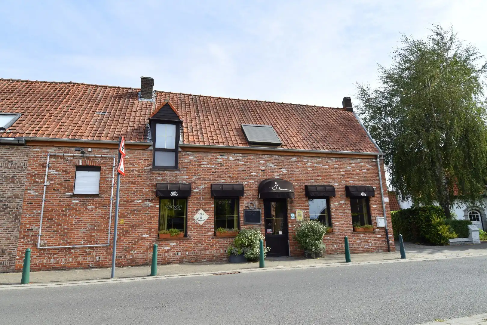 Horecazaak met apart woongedeelte, tuin/terras en garage te koop in Gullegem foto 20