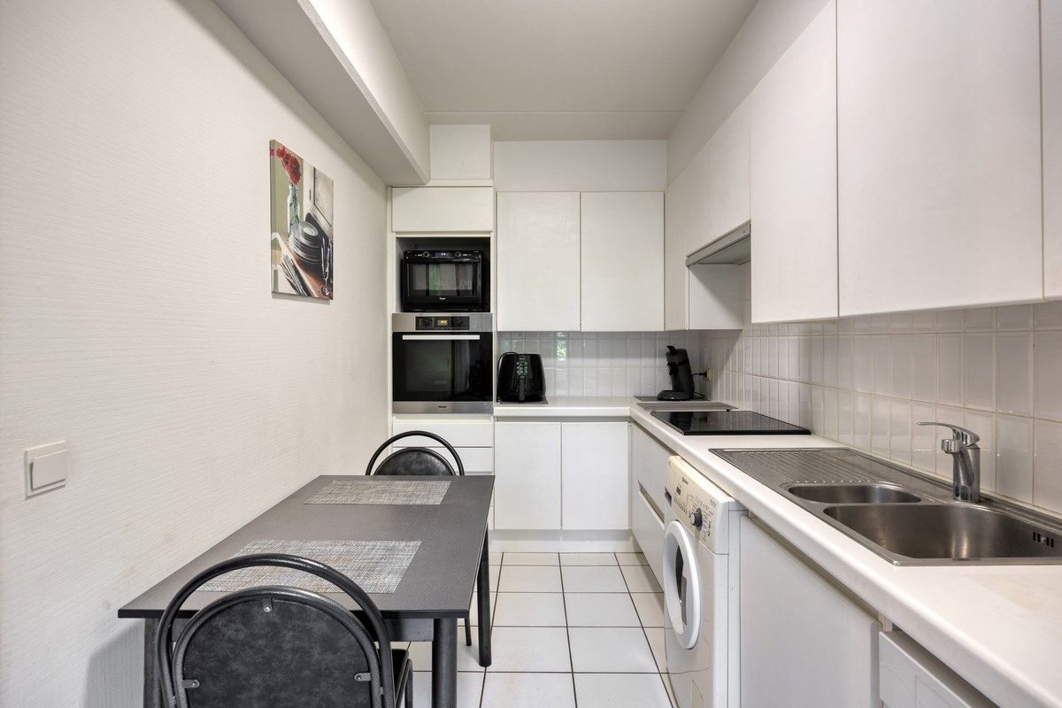 Ruim 3 slpk appartement met garage en terras foto 6