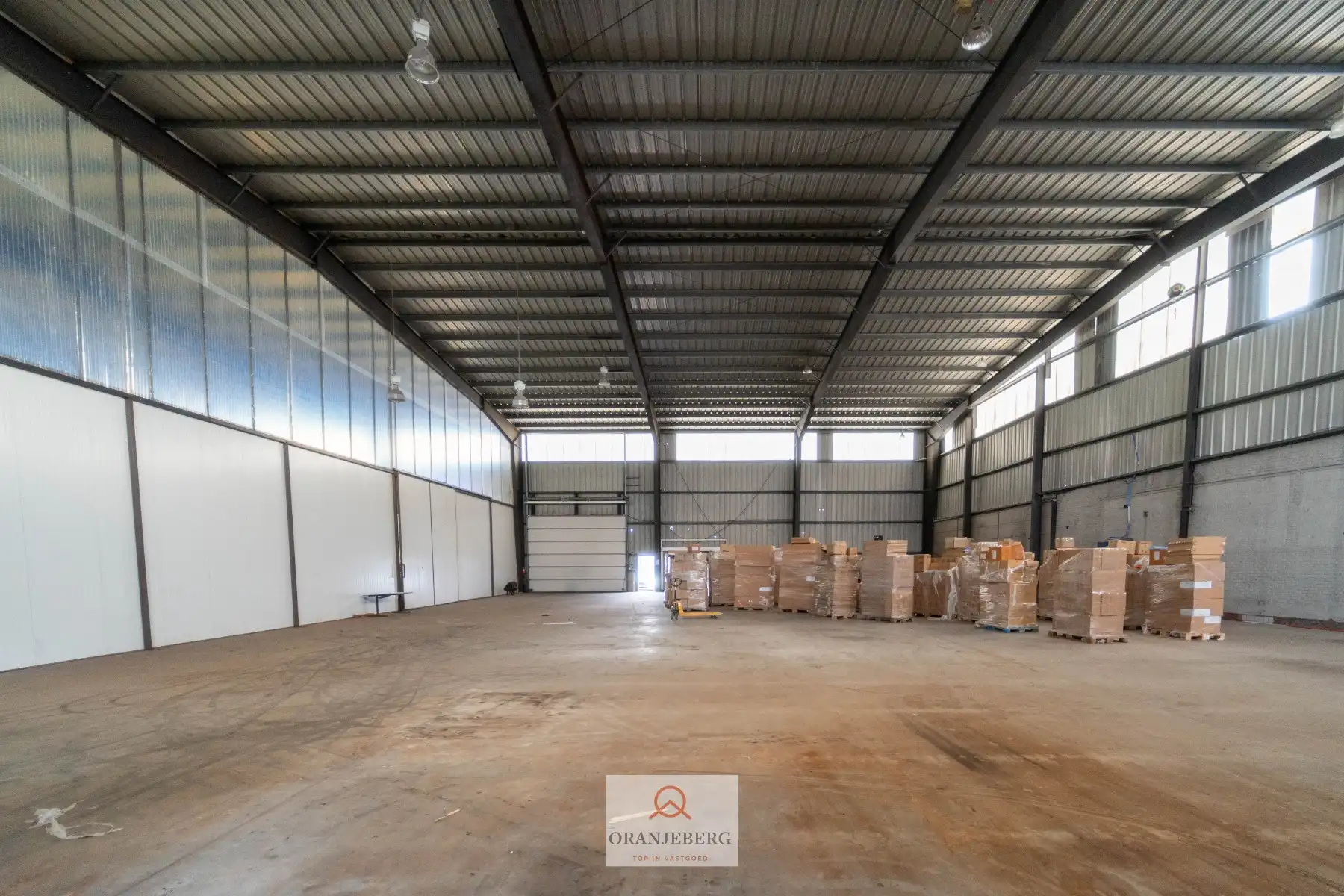 Magazijn te huur voor KORTE DUUR – 850 m² - op toplocatie Afrikalaan nabij Gent-Dampoort foto 6